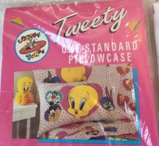 Set Of 2 Vtg Tweety Bird Pillow Cases Warner Bros 1994 In Package