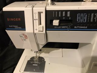 SINGER MODEL 4562 ELECTRONIC CONTROL SEWING MACHINE W/ PEDAL AND POWER CORD 2