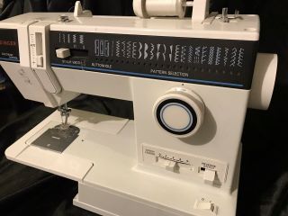 SINGER MODEL 4562 ELECTRONIC CONTROL SEWING MACHINE W/ PEDAL AND POWER CORD 3