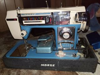 Vintage Morse Fotomatic Iv 4400 Sewing Machine /case Foot Peddle Plus 11.  Attac