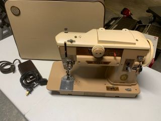 Vintage Singer 401a Slant - O - Matic Sewing Machine