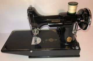 1937 Singer 221 - 1 Featherweight Sewing Machine Case/accessor