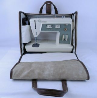 Singer Stylist Sewing Machine Zig - Zag Model 774 W/ Pedal And Case