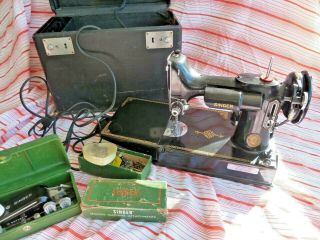 1951 Singer Featherweight 221 Sewing Machine W/ Case & Accessories Ak 584095