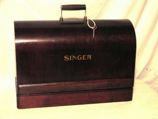 Vintage Singer Sewing Machine Bentwood Dome Case With Key