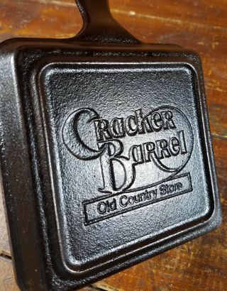 Cracker Barrel Old Country Store 5.  5 " Square Lodge Cast Iron Advertising Skillet