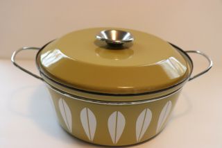 Cathrine Holm Mid Century Lotus Design Green 5 Qt.  Covered Pot