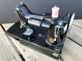 Rare 1933 Singer Featherweight 221 Sewing Machine w/ Case Wow 3