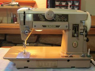 Singer 401a (slant O Matic) Sewing Machine With 12 Cams