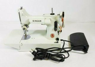 Vtg Singer White Featherweight 221k Sewing Machine W/ Case