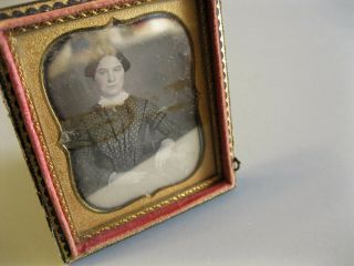 Dag Daguerreotype Young Lady Family Name Summer 1/6 Plate