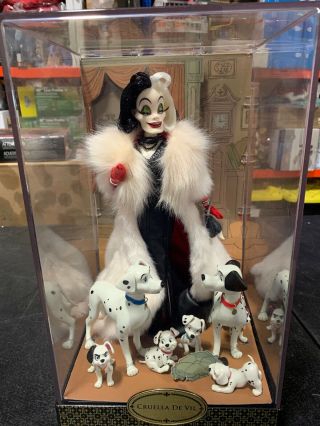 Disney Cruella De Vil And Dalmatians Doll Set Designer Folktale Limited Edition