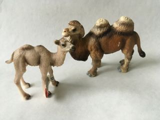 Set Of 2 Schleich Figurine - Bactrian Camel And Foal - 14026 & 14602