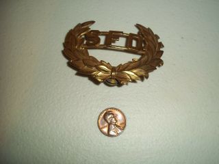 Vintage Obsolete Shrewsbury Pa Fire Department Company S.  F.  D.  Hat Badge