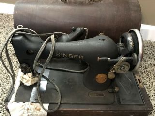 Vintage 1941 Singer Sewing Machine W/ Wood Case Ag - 098565
