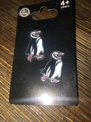 Seaworld Penguin 2 Pin Set - On Card