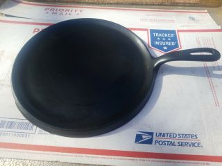 Unmarked Wagner Ware 9 - 10 - 1/4 " Cast Iron Round Griddle Cleaned And Seasoned