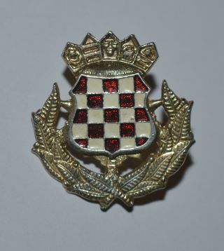 Croatia Croatian Army Crest Coat Of Arms Early 90s War Time Metal Cap Hat Badge