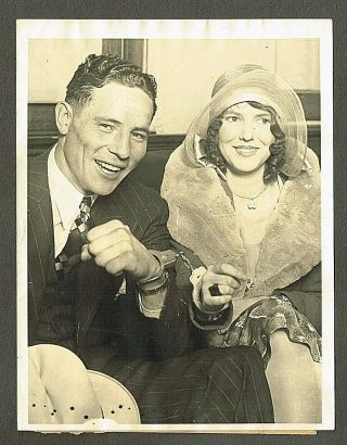 Max Baer & Olive Beck International News Wire Photo,  1933,  6.  5 " X8.  5 " Boxer