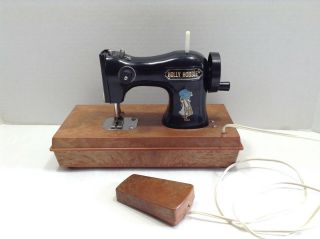 Vintage Holly Hobbie Childrens Sewing Machine Battery Operated