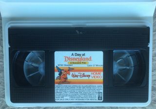Great Copyright 1982 A Day at DISNEYLAND Souvenir Film by Walt Disney VHS Tape 2