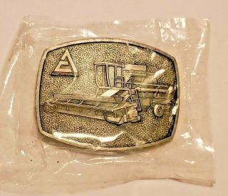 Allis - Chalmers Gleaner Belt Buckle Featuring L3 With Grain Head Nos