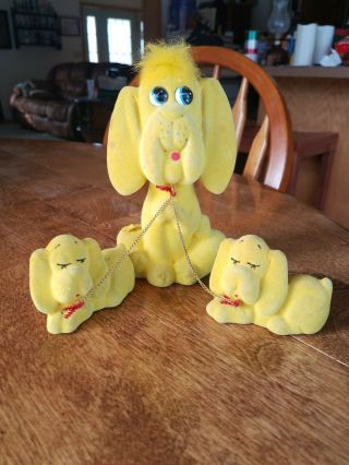 Vintage Hound Dog Figure Mother W Chained Puppies Ceramic Yellow Flocked Animal