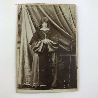 Vintage Antique Cabinet Card Photo Nun In Habit Black And White 4.  5 X 2.  75