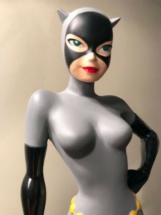 Dc Comics Batman Animated Series Catwoman Maquette Limited Edition 593/1800