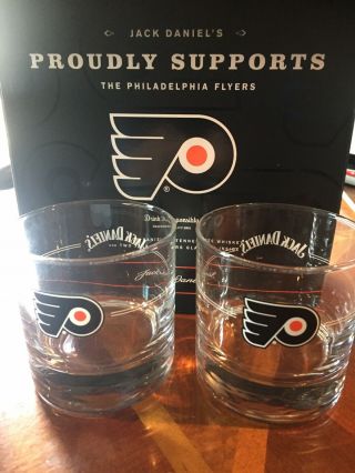 Jack Daniels Gift Set with No Bottle Philadelphia Flyers Rocks Glasses Barware 2