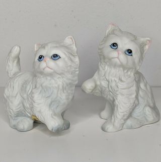 Set Of 2 Homeco Kittens 3.  5 " White Bisque Ceramic 1970s Vintage Made In Japan