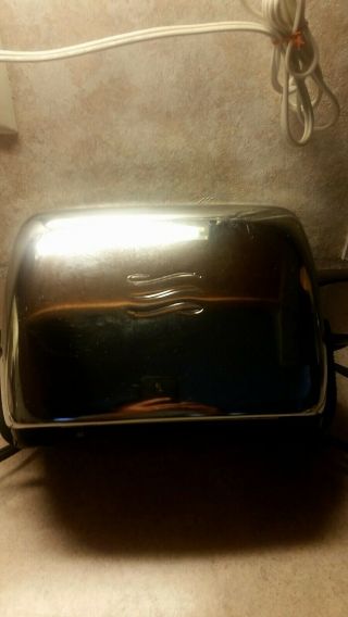 Vintage General Electric Ge Bakelite/chrome 2 Slice Toaster 92t82
