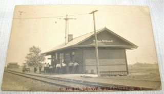 Rppc - - Wellsville,  Mo.  - - C.  B.  & Q.  Depot - - Post Card - - 1911
