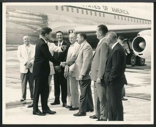 1961 Photo Jfk John F.  Kennedy President Arrives On Air Force One Jet