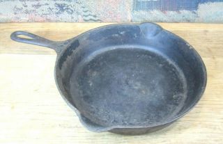 No.  9 Cast Iron Skillet With Heat Ring Unmarked " Wagner " ?
