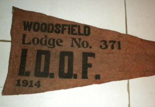 Vintage I.  O.  O.  F.  Odd Fellows Felt Pennant Dated 1914