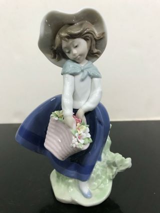 Lladro Glazed Girl With Flower Basket Porcelain Statue Figurine 5222