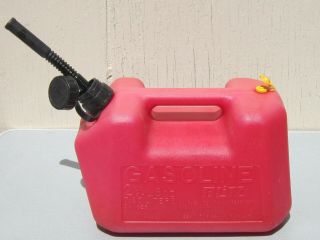 Blitz 2 Gallon 8 Oz.  Gas Can With Pullout Spout & Oldschool Air Vent Model 11815