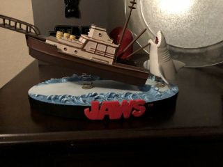 Two Factory Entertainment Jaws Orca Attack Premium Motion Statues