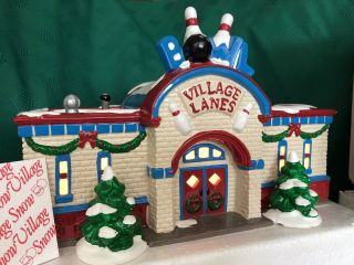 Department 56 Snow Village Lighted Bowling Alley W/ Orig Box And Tag 1995