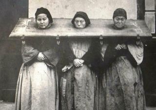 China Old Shanghai Chinese Criminal Women Punishment Canque - Orig Photo ≈ 1906