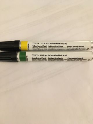 John Deere Touch - Up Paint tractor.  Green And Yellow Pen Applicator. 3