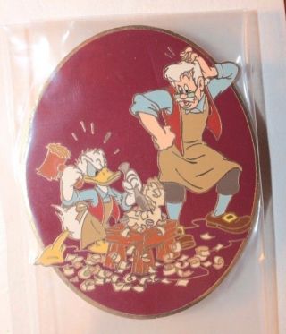 Disney Da Le 100 Donald Duck Introducing Geppetto Pinocchio Pin