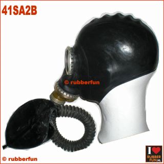 Gas Mask Rebreather Set - Gp5 Mask With Black Rubber Bag (3l) And Hose - Set 2b