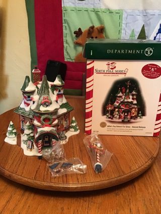 Dept 56 North Pole Series Lighted Alfies Toy School For Elves 56894 Im Box
