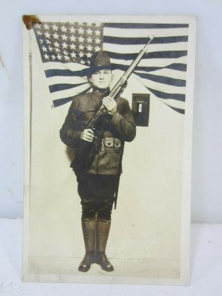 Wwi Real Picture Post Card Of Soldier W/gun In Front Of American Flag Pc 125