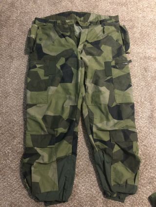 Swedish Army M90 Camouflage Tanker Pants Size 170/85 Medium - Short Issued