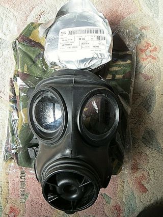 2004 British Army S10 Gas Mask,  Size 3,  Foil Wrapped Filter & Haversack