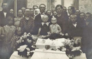Post Mortem Baby Estonia Vintage Photograph Family 1920 