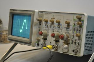 Vintage Tektronix 2235 2 - Channel Analog Oscilloscope - Solid Shape